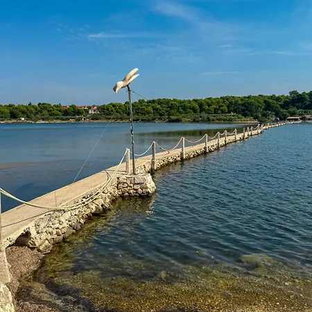 In - Istrien 10689 * Premantura