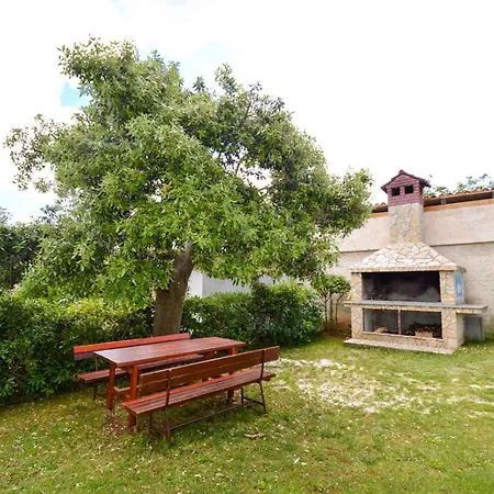 In - Istrien 10689 Premantura